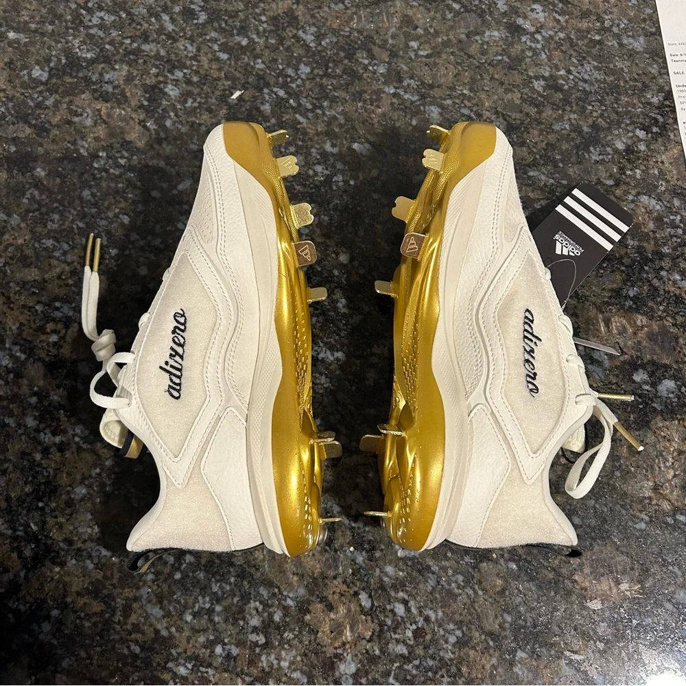 NEW Adidas PUREHUSTLE 3 ELITE Softball Cleats Womens Size 8